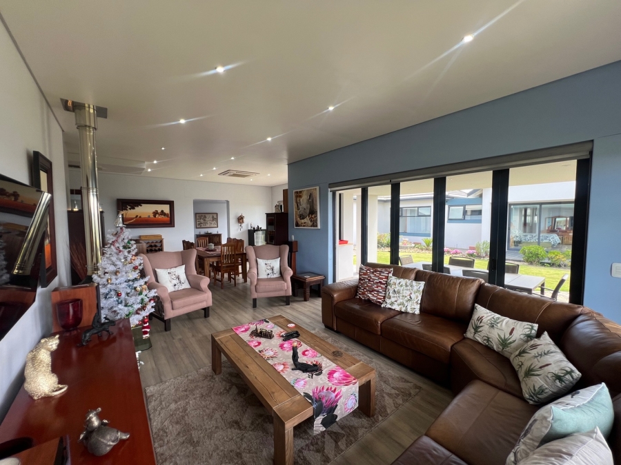 3 Bedroom Property for Sale in Oubaai Western Cape